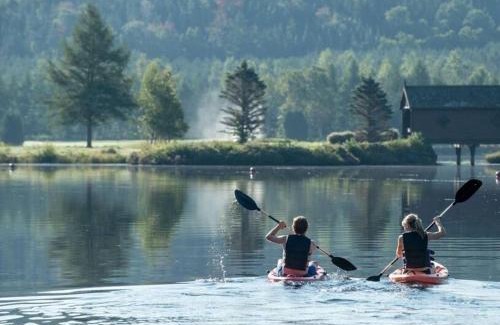 Saint-Faustin-Lac-Carre Chalet De Esquí | Luxurious Scandinavian Golf Chalet with Private Spa