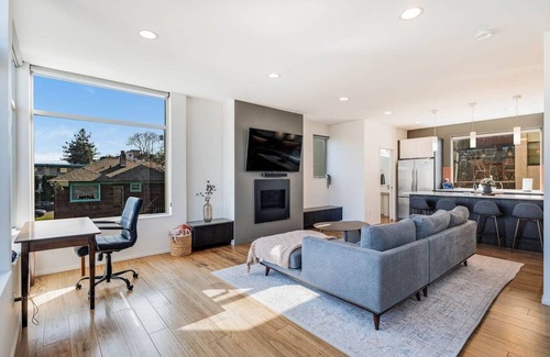Interbay Casa | This house is a 0 bedroom(s), 3.5 bathrooms, located in Seattle, WA.