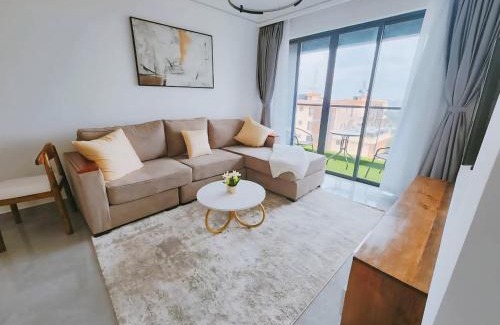 Kilimani Apartamento | Luxurious Serene 1 bedroom in Lavington with green & City views!