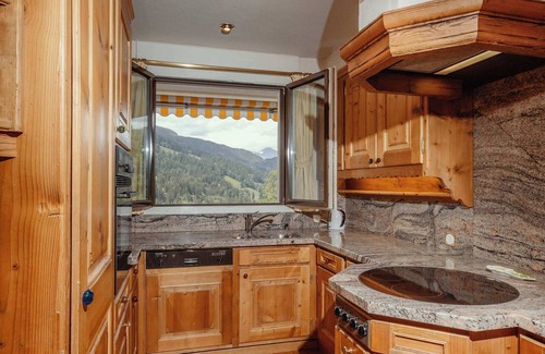 Gstaad Apartamento | Lujoso apartamento con servicio en el TOP 5 Star Park Hotel