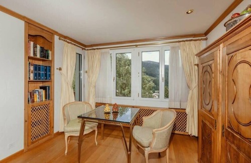 Gstaad Apartamento | Lujoso apartamento con servicio en el TOP 5 Star Park Hotel