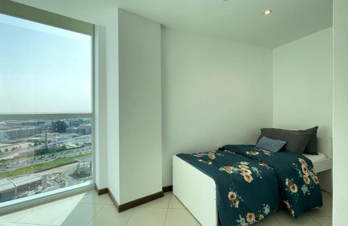 Dubai Festival City Casa | Luxurious Single Room- Olive