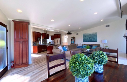 South Arroyo Casa | Luxurious Spacious Hillside Retreat with AMAZING Views