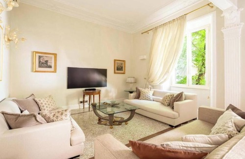 Flaminio Apartamento | Luxurious & Spacious Stay in the Heart of Rome – Perfect for Families & Friends