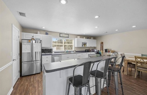Branford Casa | Luxurious Stay overlooking the beautiful Suwannee River! 3 bed/3 bath House!