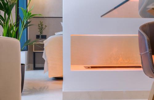 San Bartolome Apartamento | Luxurious studio located in Casa Pilatos