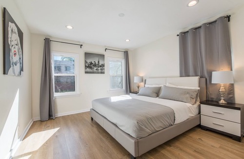 North Hollywood Casa | Luxurious Studio City Home