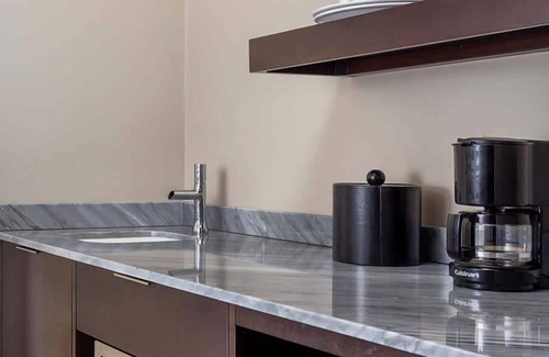 Tenderloin Condominio | Luxurious Studio Condo in Prime SF Location!