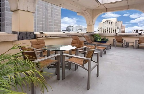 Tenderloin Condominio | Luxurious Studio Condo in Prime SF Location!