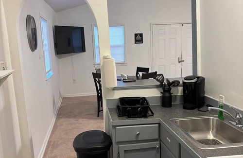 Durham Apartamento | Luxurious Studio w/Full Kitchen Shared Pool & Spa