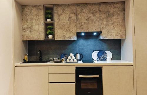 Greater Noida Apartamento | Luxurious suite with City view