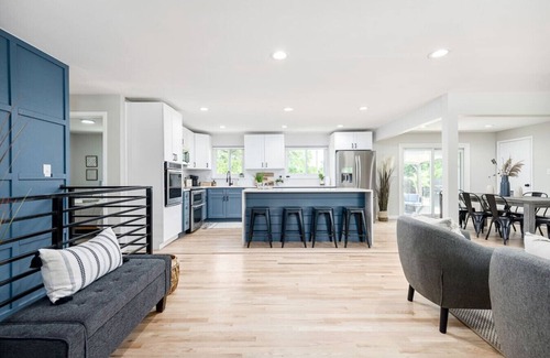 Littleton Casa | Luxurious Sunset Retreat w/Private Spa Patio