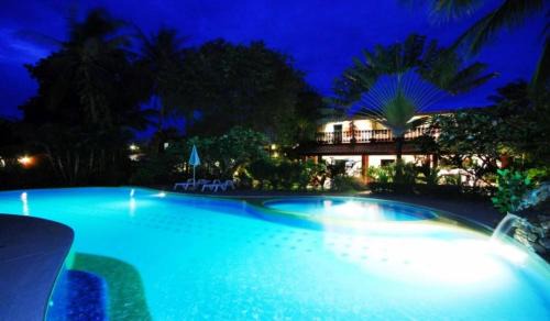Bang Po Villa | Luxurious Thai-Style Villa with a Swimming Pool Just 20 Meters from Beach Access