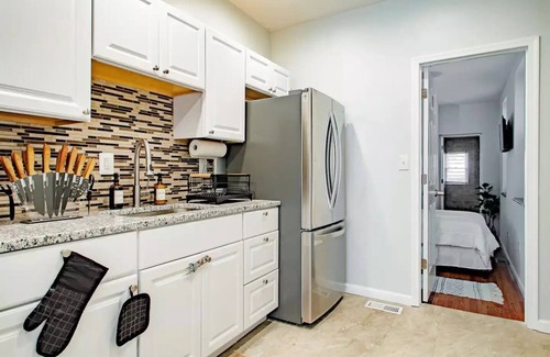 Downtown Baltimore Casa | Luxurious Three Bedroom in Patterson Park
