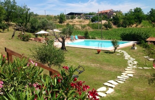 Villa Celiera Apartamento | Luxurious vacation apartment with pool in the Gran Sasso National Park