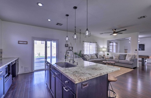 McCullough Hills Casa | Luxurious Vegas Digs: Hot Tub, BBQ, Cabana & More!