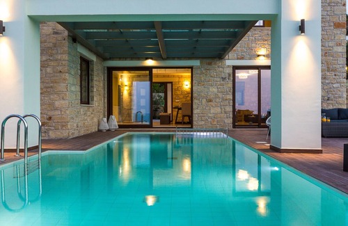 Kissamos Villa | Villa Emilia, alojamiento de lujo, piscina climatizada