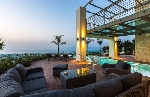 Kissamos Villa | Villa Emilia, alojamiento de lujo, piscina climatizada