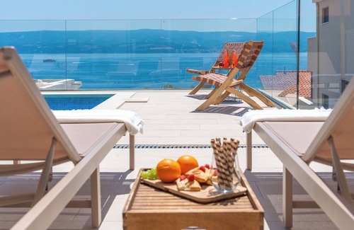 Omis Villa | VILLA LAPIS - piscina climatizada, sauna, gimnasio, spa, 120 metros de la playa