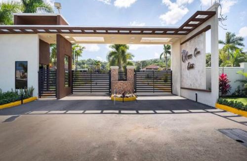 Ocho Rios Casa | Luxurious Villa Royale- 5 min drive to Ocho Rios