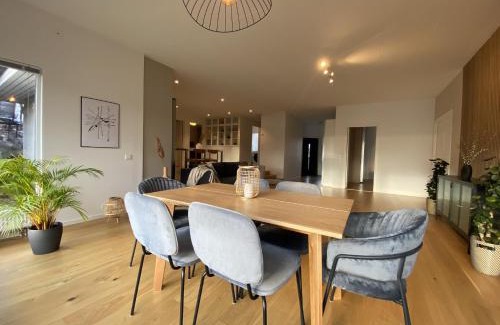 Hisings Backa Apartamento | Luxurious villa with free parking