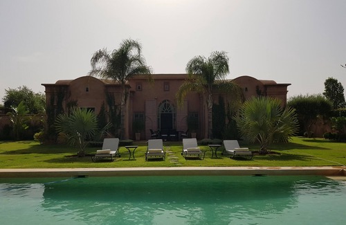 El Aggada Villa | Villa de lujo: jardín privado y piscina sin vecinos, ama de llaves y servicios