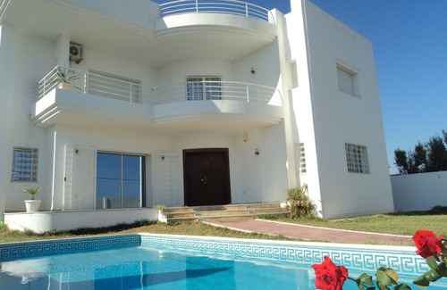 Mrezga Villa | Lujosa villa con piscina privada.