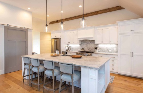 Edgartown Casa | Luxurious Waterfront Living On Wintucket Cove With Pool