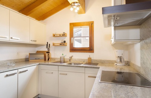Saas-Fee Chalet De Esquí | Lujoso chalet de bienestar para unas vacaciones relajantes