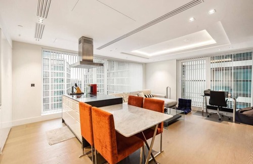 West Kensington Apartamento | Luxurious West Kensington Flat with City Views