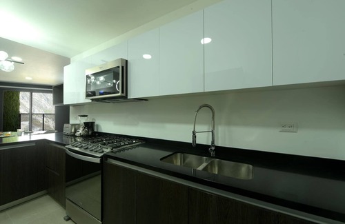 Santa Catarina Apartamento | Lujoso con balcón privado en Valle Poniente