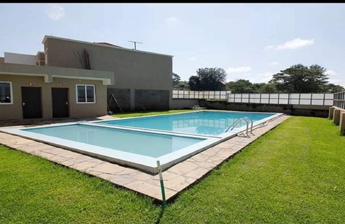 Nakuru Casa | Apartamentos de 3 dormitorios lujosamente amueblados en un elegante barrio.