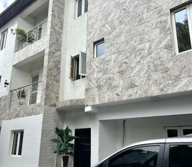 Ikeja Apartamento | Luxury 1&2 Bedrooms Apartment Ikeja Lagos Core, Family, Business, Leisure, 24h Power&Water, Fast WiFi, Two Balconies, Spacious Living, Easy Transport,Just 10min to GRA&SHOPRITE