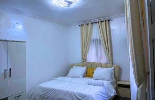 Ikeja Apartamento | Luxury 1&2 Bedrooms Apartment Ikeja Lagos Core, Family, Business, Leisure, 24h Power&Water, Fast WiFi, Two Balconies, Spacious Living, Easy Transport,Just 10min to GRA&SHOPRITE