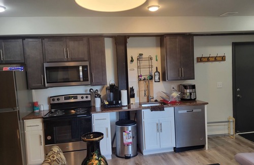 New Center Detroit Apartamento | Luxury 1-bd apt w/ WiFi, Parking, AC, and Balcony in fantastic Detroit. 1