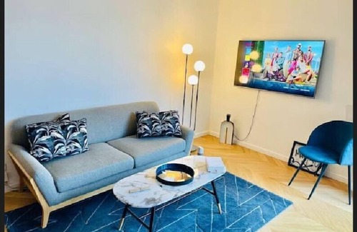 Gare Apartamento | Luxury 1 bed. in Center Terrace&Parking