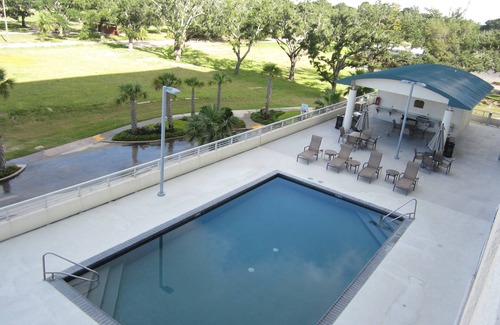 Biloxi Condominio | Condominio de lujo de 1 habitación, 1 baño en Biloxi, ~ Ms-Ocean View