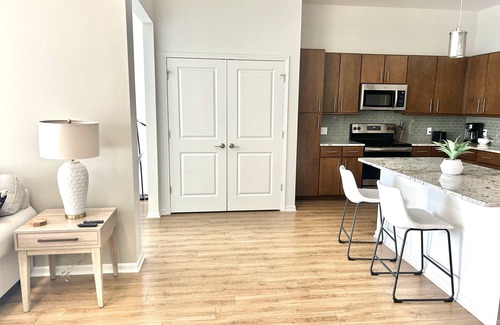 Leawood Apartamento | Luxury 1-bedroom apartment in prime Leawood location
