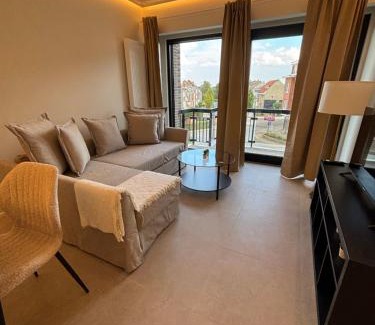Wemmel Apartamento | Luxury 1 Bedroom Apartment with Sofa Bed & Balconies Prime Location near ING Arena, Expo 12 & Atomium