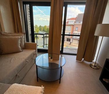 Wemmel Apartamento | Luxury 1 Bedroom Apartment with Sofa Bed & Balconies Prime Location near ING Arena, Expo 12 & Atomium