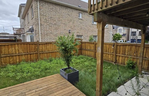 Ajax Apartamento | Luxury 1 Bedroom apartment with private backyard