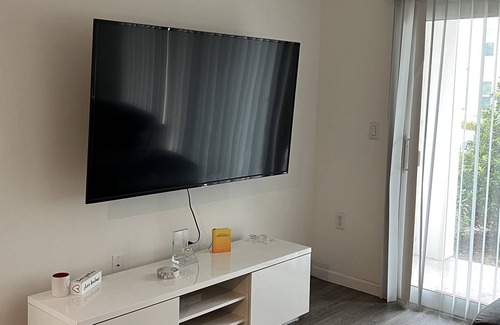 Lutz Apartamento | Luxury 1 Bedroom Apartment