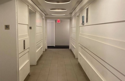 Financial District Condominio | Luxury 1 Bedroom Condo with CN Tower & Lakeview