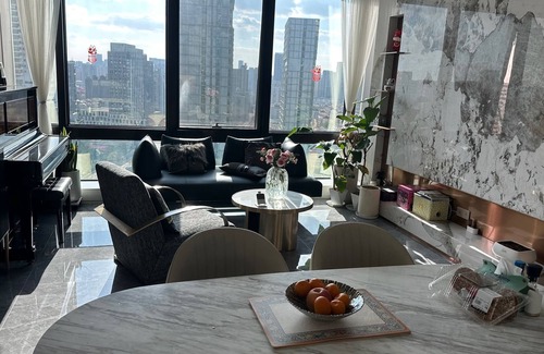 Pudong Condominio | Luxury 1-bedroom condo in riverside heart downtown East Bund Pudong Shanghai