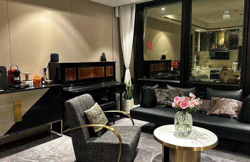 Pudong Condominio | Luxury 1-bedroom condo in riverside heart downtown East Bund Pudong Shanghai