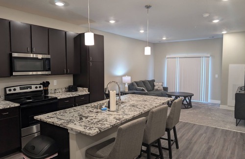Alliance Apartamento | Luxury 1-bedroom flat in enjoyable Alliance with fitness room.