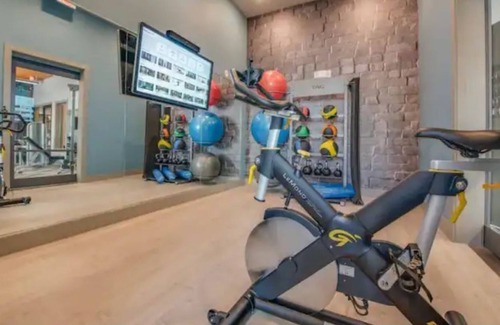 Haltom City Apartamento | Luxury 1 bedroom unit with pool access, gym