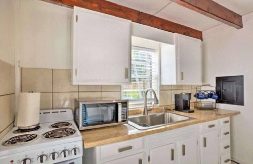 Leisureville Cabaña | Luxury 1 Bedroom Cottage with Resort Style Heated Pool In Tropical Paradise!