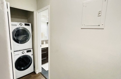 Downtown Apartamento | Luxury 1-Bedroom with Rooftop Pool,Gym Facility
