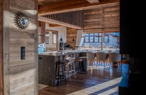 Vallandry Chalet De Esquí | Luxury 10 person, 5 bedroom chalet with hot tub, sauna and steam room.
